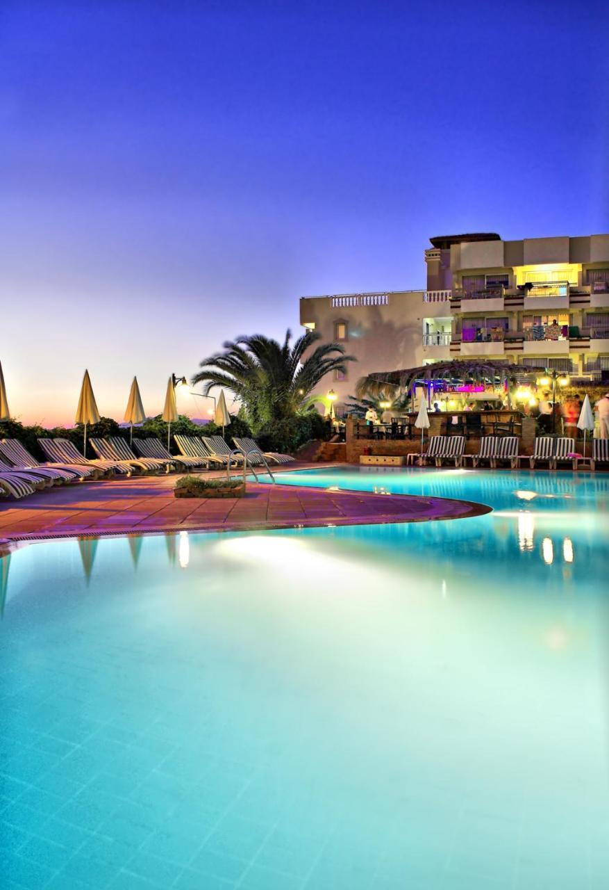 Carina 3* Kusadası